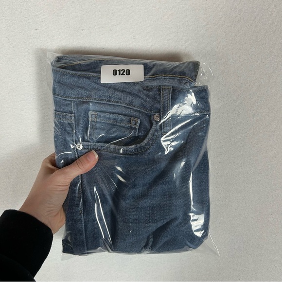 Just Black Boyfriend Jeans Womens 28 Blue Denim Distressed Medium Wash Mid Rise - Picture 11 of 11